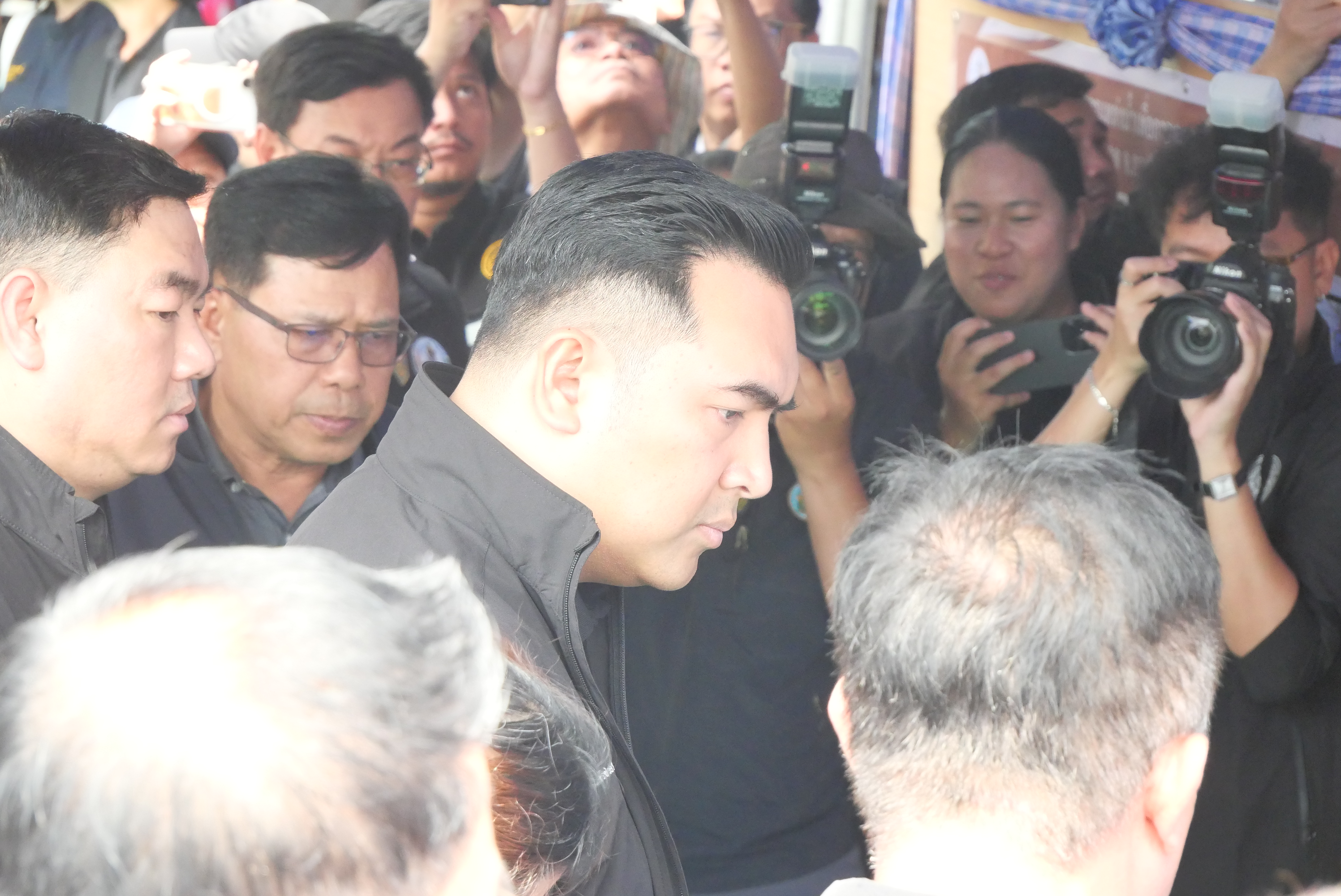 title - ส.ป.ก. ติดตามรัฐมนตรีช่วยว่าการกระทรวงเกษตรและสหกรณ์ (นายวัชระพล ขาวขำ) พร้อมคณะ ลงพื้นที่ตรวจราชการในพื้นที่จังหวัดกาฬสินธุ์ (จุดที่ 1) 